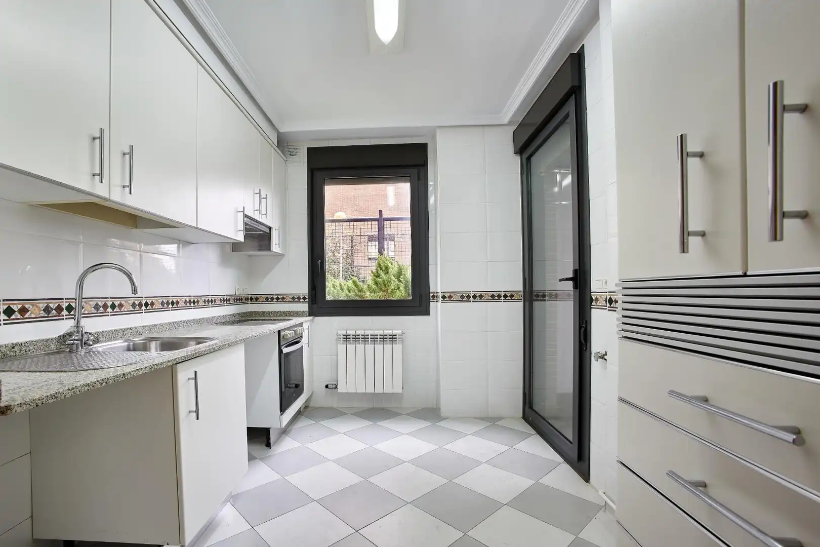 Cocina de Apartamento de alquiler en Valladolid con Calefacción, Terraza y Trastero