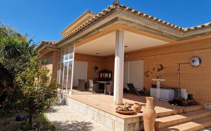 Terrassa de Casa o xalet en venda en Mont-roig del Camp amb Aire condicionat, Calefacció i Jardí privat