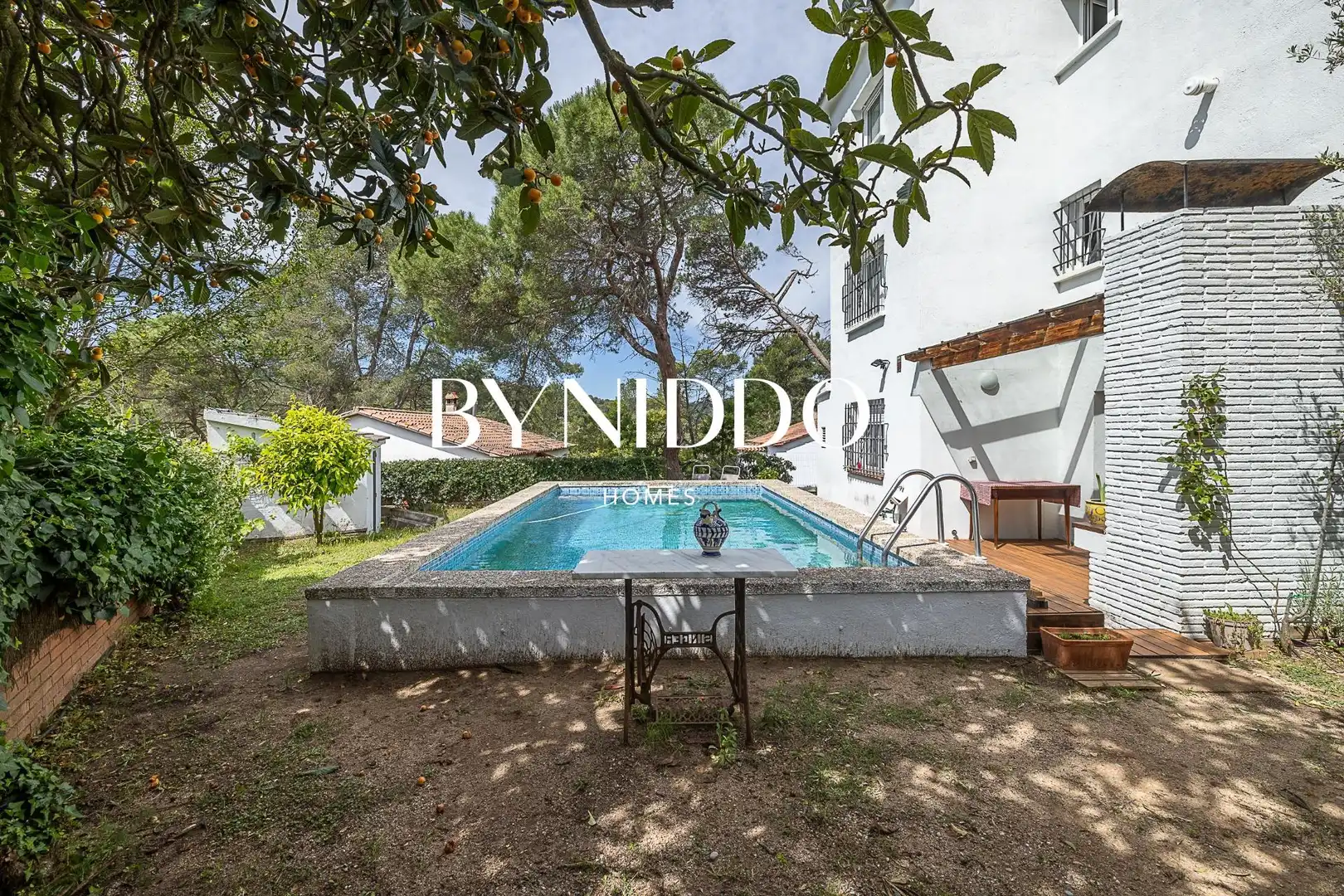 Piscina de Casa o xalet en venda en Sant Cugat del Vallès amb Aire condicionat, Calefacció i Jardí privat