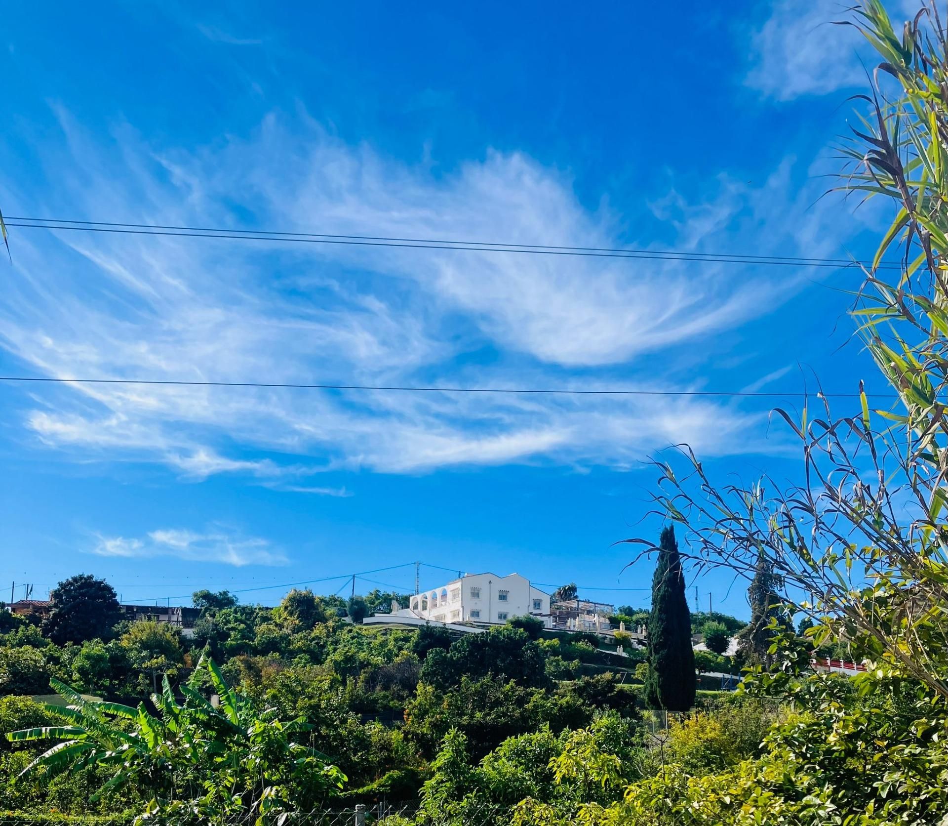 Vista exterior de Casa o xalet en venda en Nerja amb Aire condicionat, Jardí privat i Terrassa