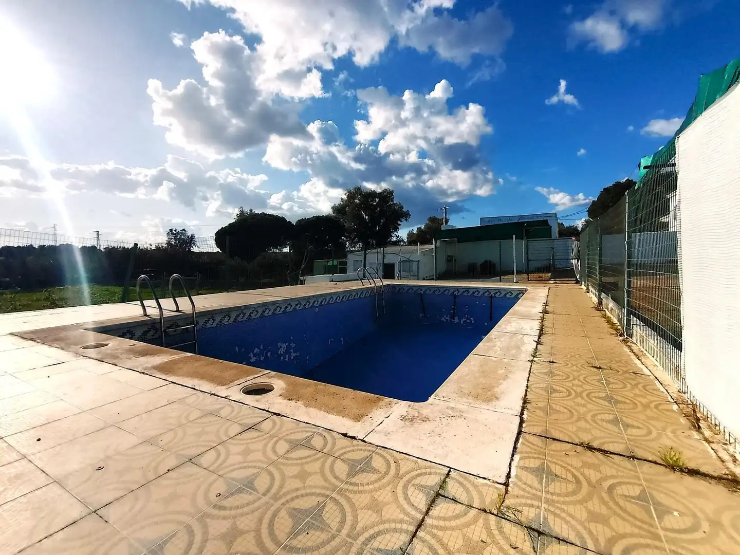 Swimming pool of Houses for sale in Gibraleón  with Air Conditioner