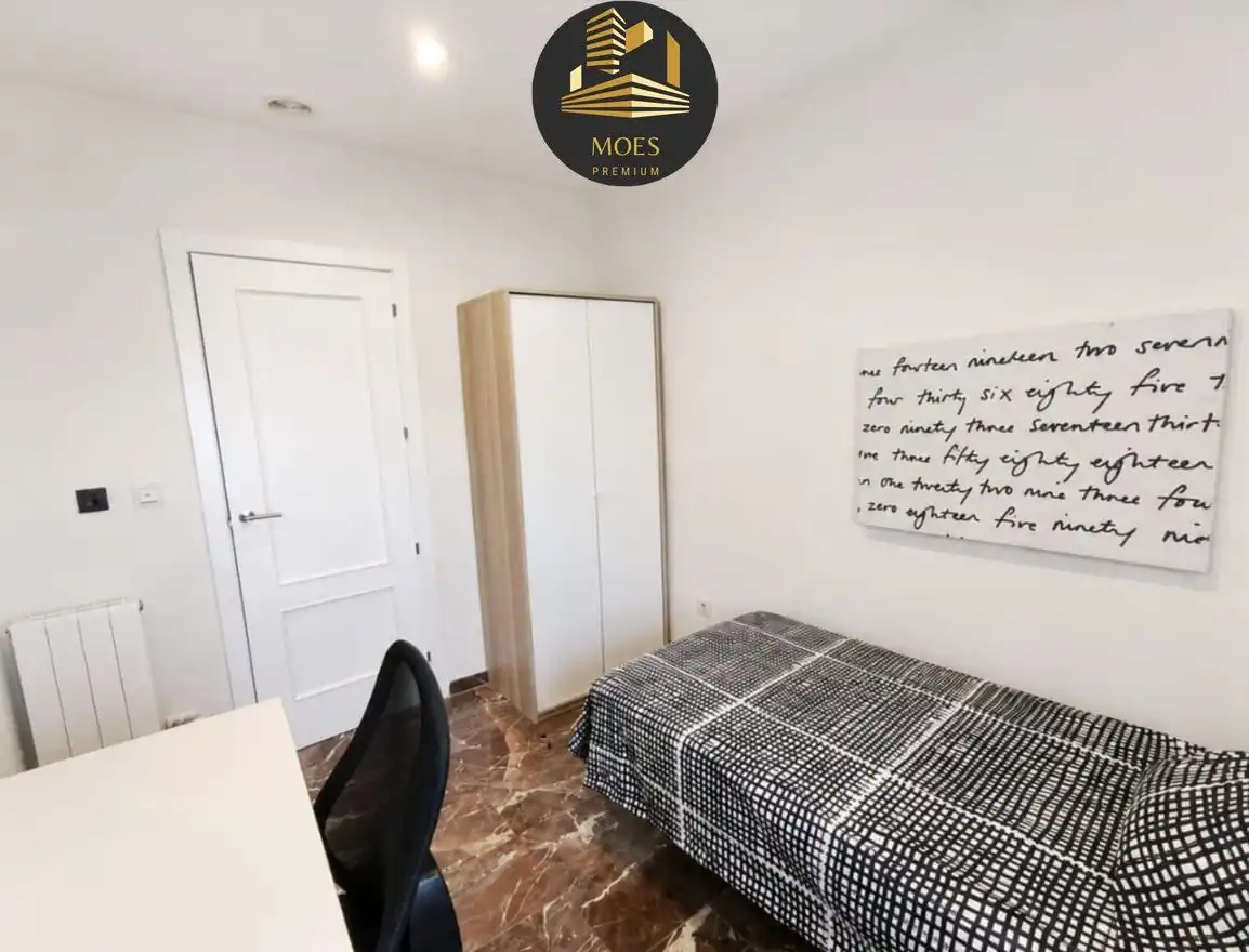 Habitación de Piso de alquiler en Jaén con Aire acondicionado y Calefacción