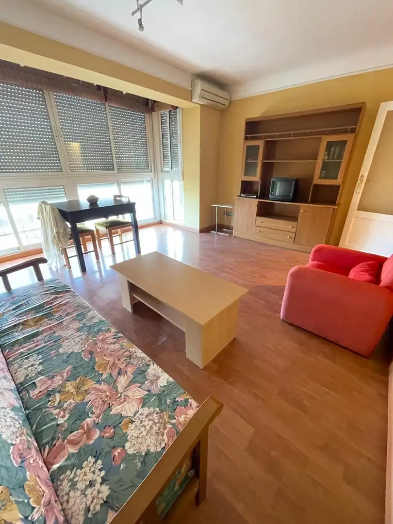 Piso de alquiler en Campoamor