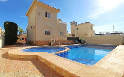 Piscina de Casa o xalet en venda en Orihuela amb Aire condicionat, Terrassa i Piscina