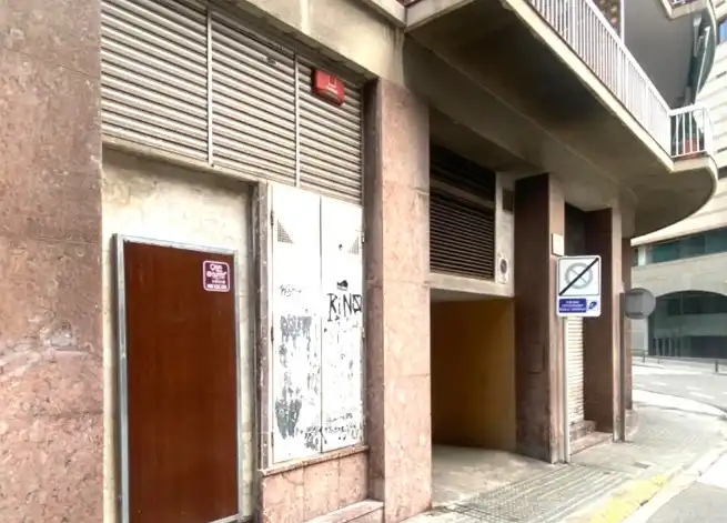 Local comercial en venta en Carrer de l'Alcalde Armengou 13, imagen 5