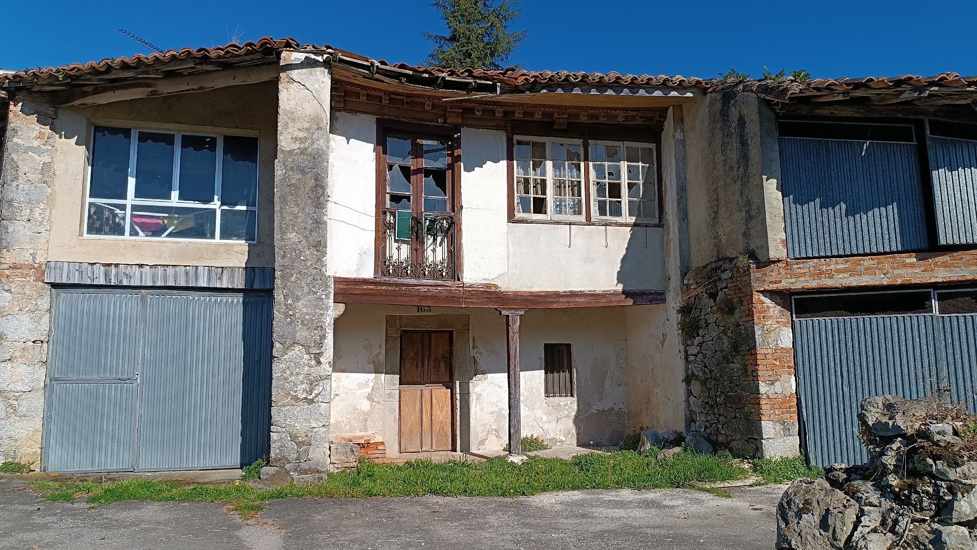 Exterior view of Single-family semi-detached for sale in Llanes  with Private garden