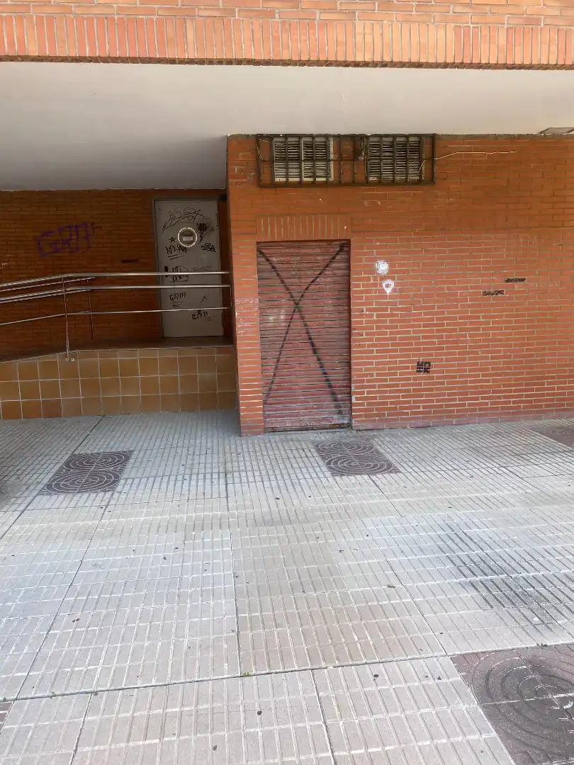 Locale commerciale in vendita a Calle Fernando Morán 7, imagen 4