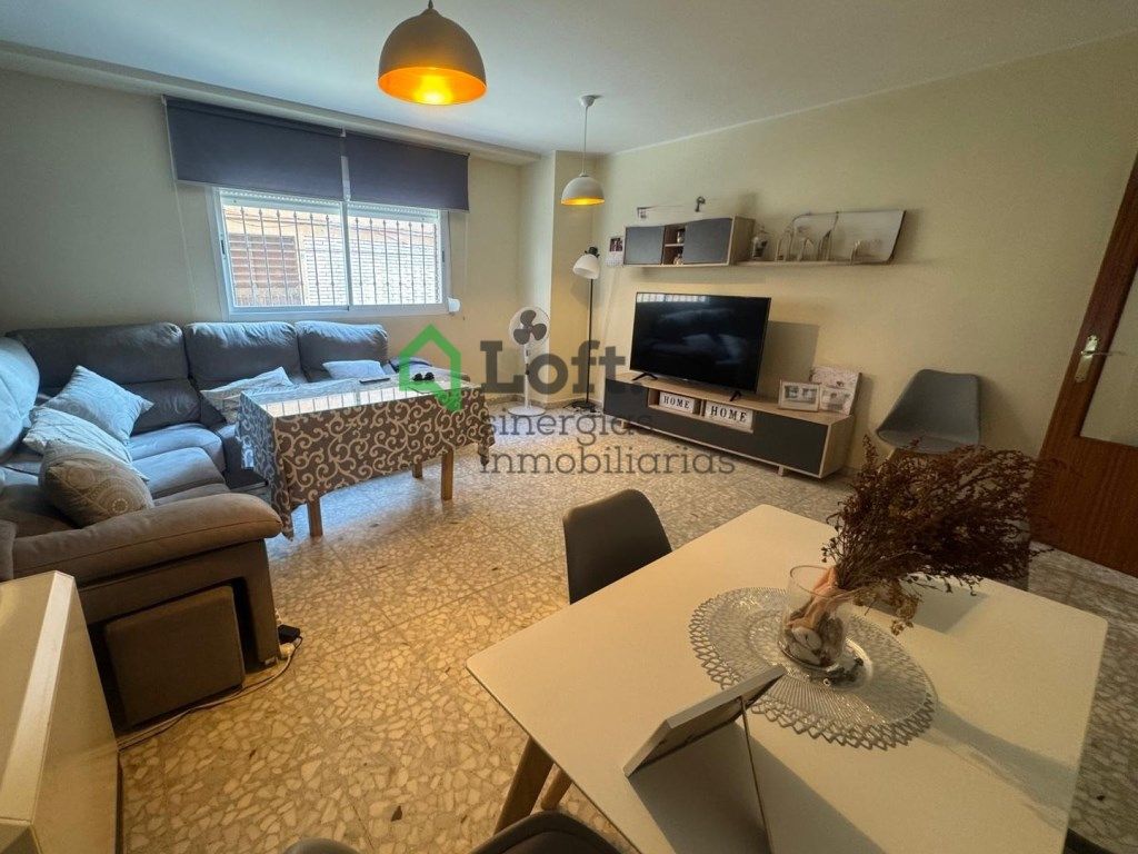 Sala d'estar de Pis de lloguer en Badajoz Capital amb Aire condicionat, Calefacció i Moblat