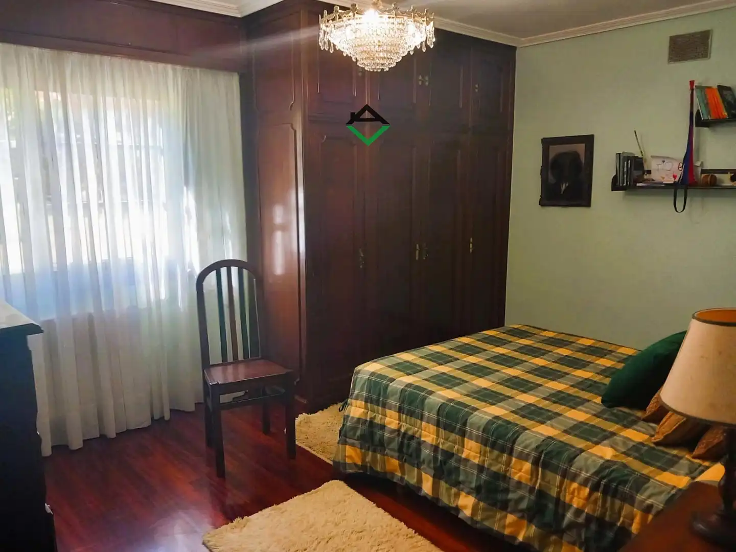 Dormitori de Casa o xalet en venda en Cangas  amb Calefacció, Terrassa i Traster