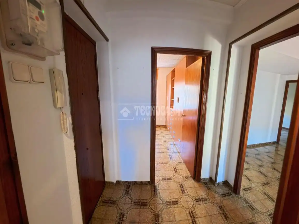 Piso en venta en Alicante / Alacant con Terraza y Balcón
