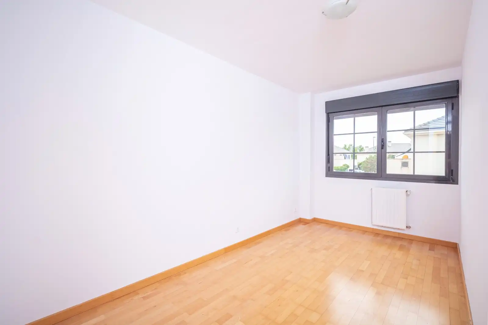 Bedroom of Flat for sale in Aranjuez  with Air Conditioner, Terrace and Storage room