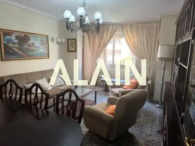 Dormitori de Pis en venda en  Valencia Capital amb Balcó