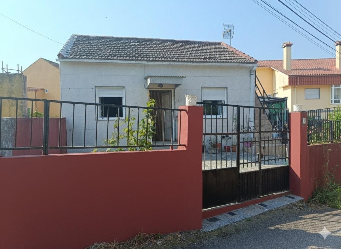 Vista exterior de Casa o xalet en venda en Vigo  amb Calefacció i Traster