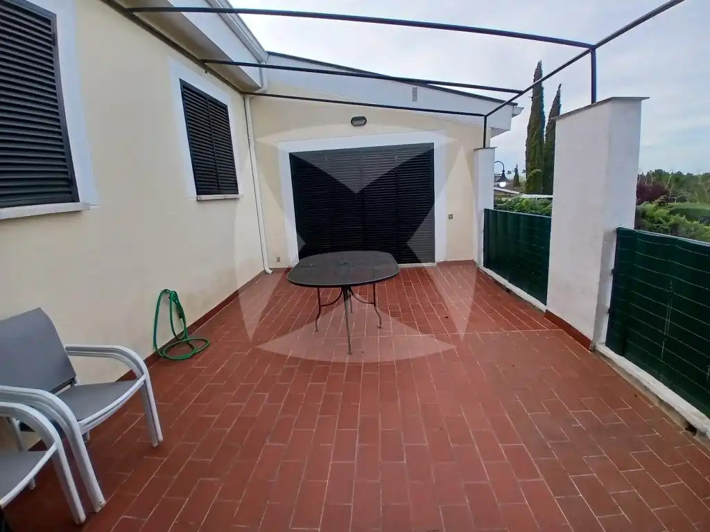Terrassa de Casa o xalet en venda en Badajoz amb Aire condicionat, Jardí privat i Terrassa