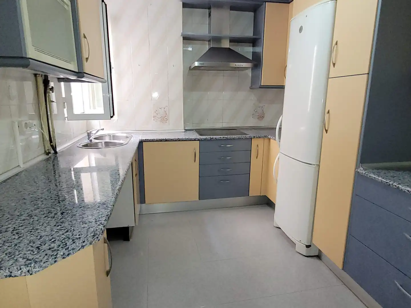 Flat with terrace for sale in Avenida de la Constitución 9, imagen 6