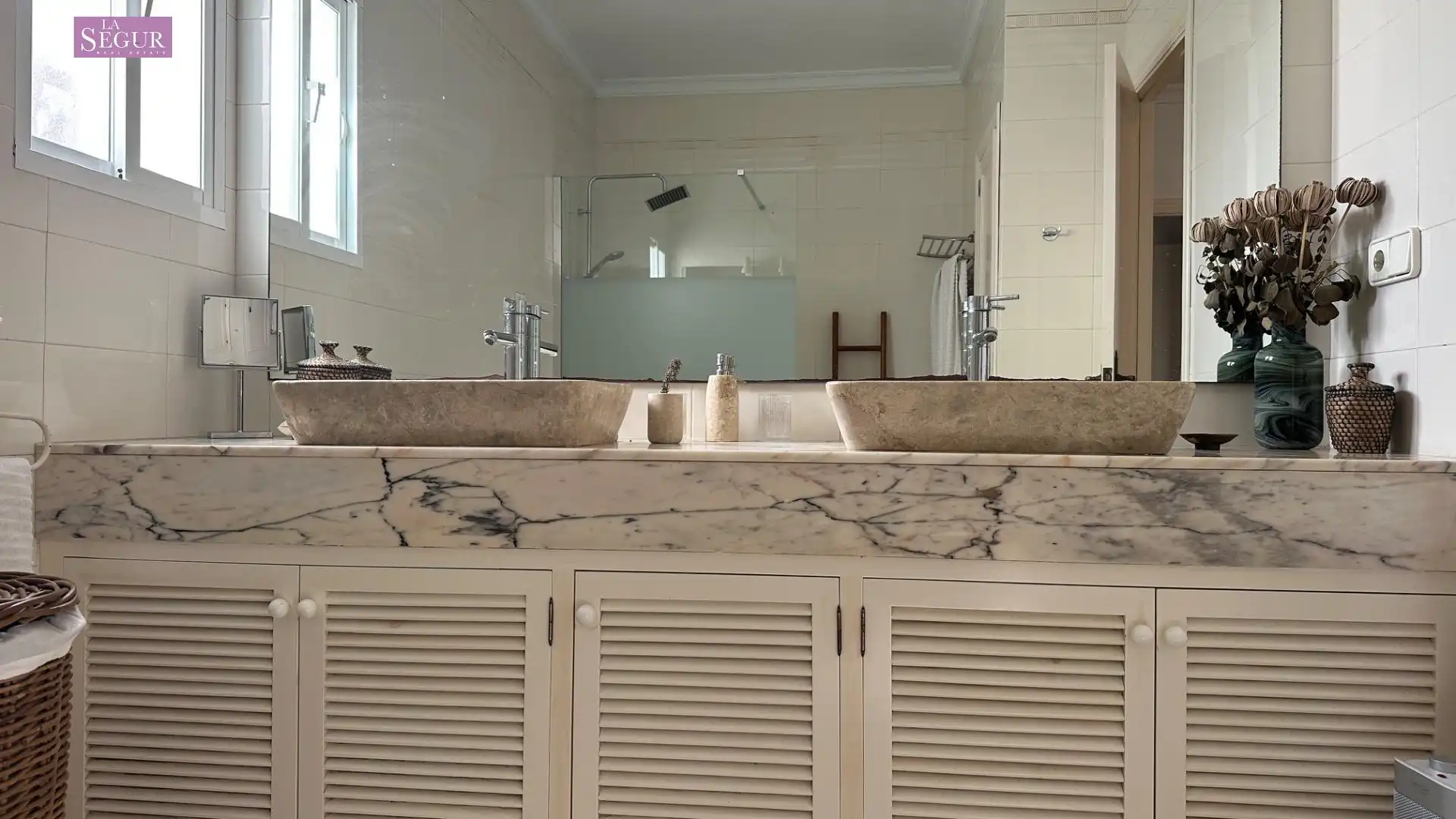 Baño de Finca rústica en venta en Barbate con Aire acondicionado, Jardín privado y Terraza
