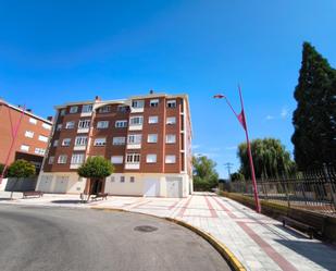 Exterior view of Flat for sale in San Andrés del Rabanedo  with Heating and Storage room