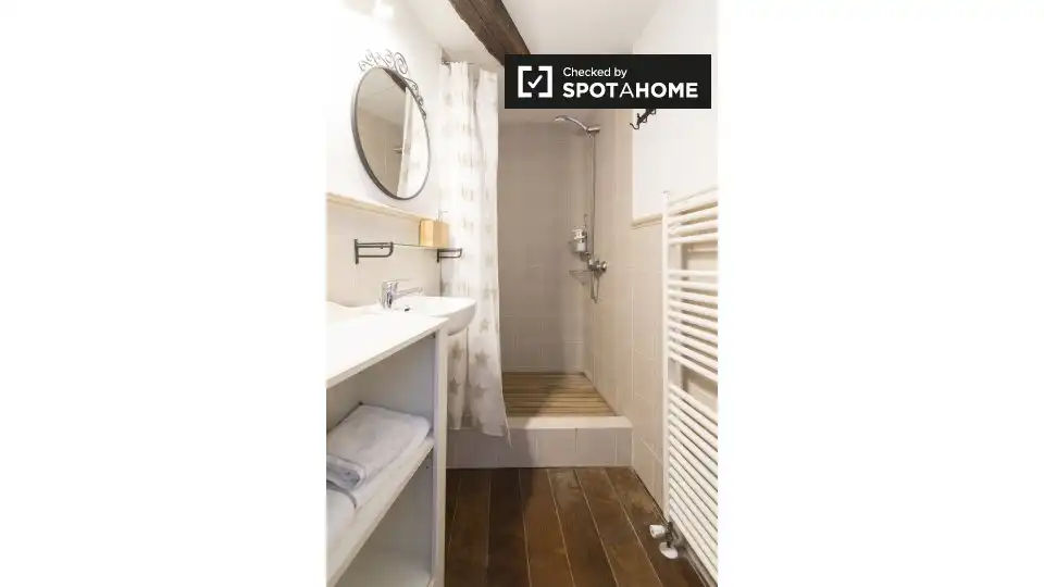 Baño de Apartamento para compartir en Bilbao  con Aire acondicionado, Calefacción y Terraza