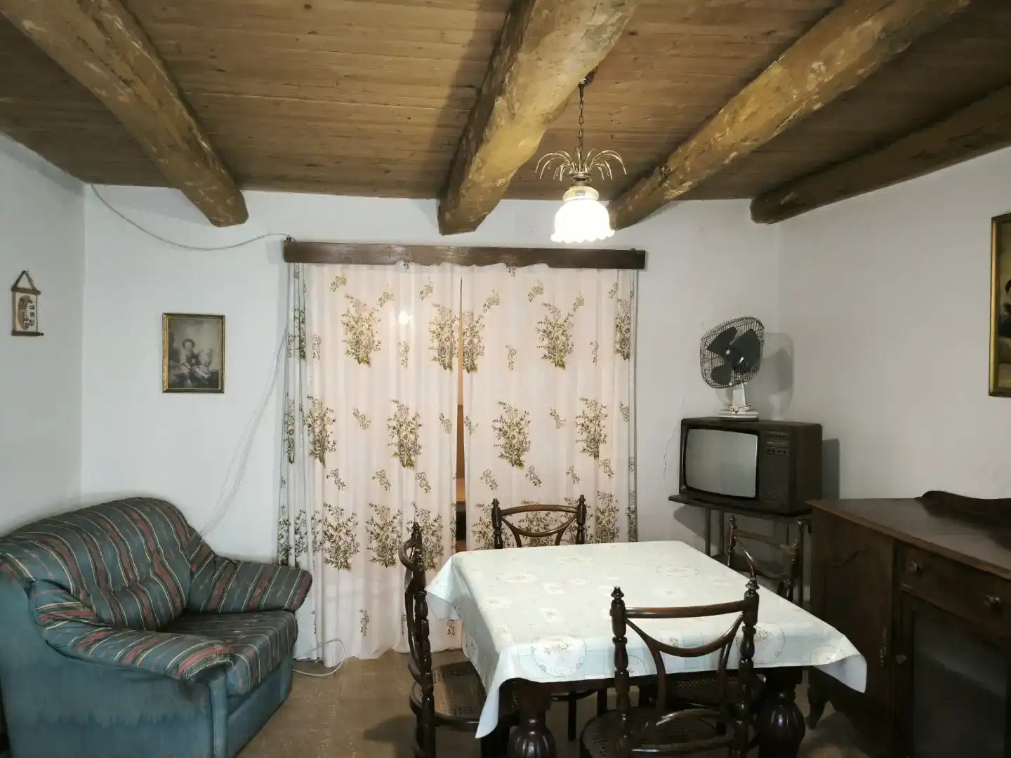 Sala d'estar de Casa adosada en venda en Castrodeza, Valladolid