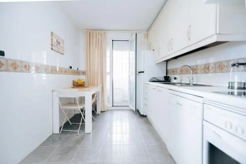 Ground floor with pool to rent in Río Real - Los Monteros, imagen 18