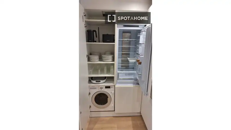 Cuina de Apartament per a compartir en  Palma de Mallorca amb Aire condicionat, Terrassa i Moblat