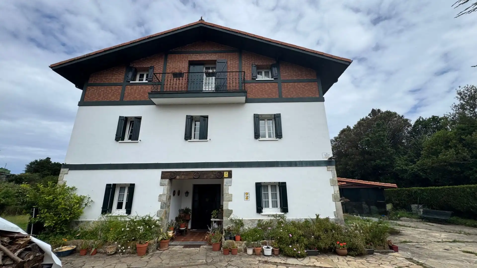 Vista exterior de Casa o xalet en venda en Mundaka amb Calefacció, Jardí privat i Terrassa