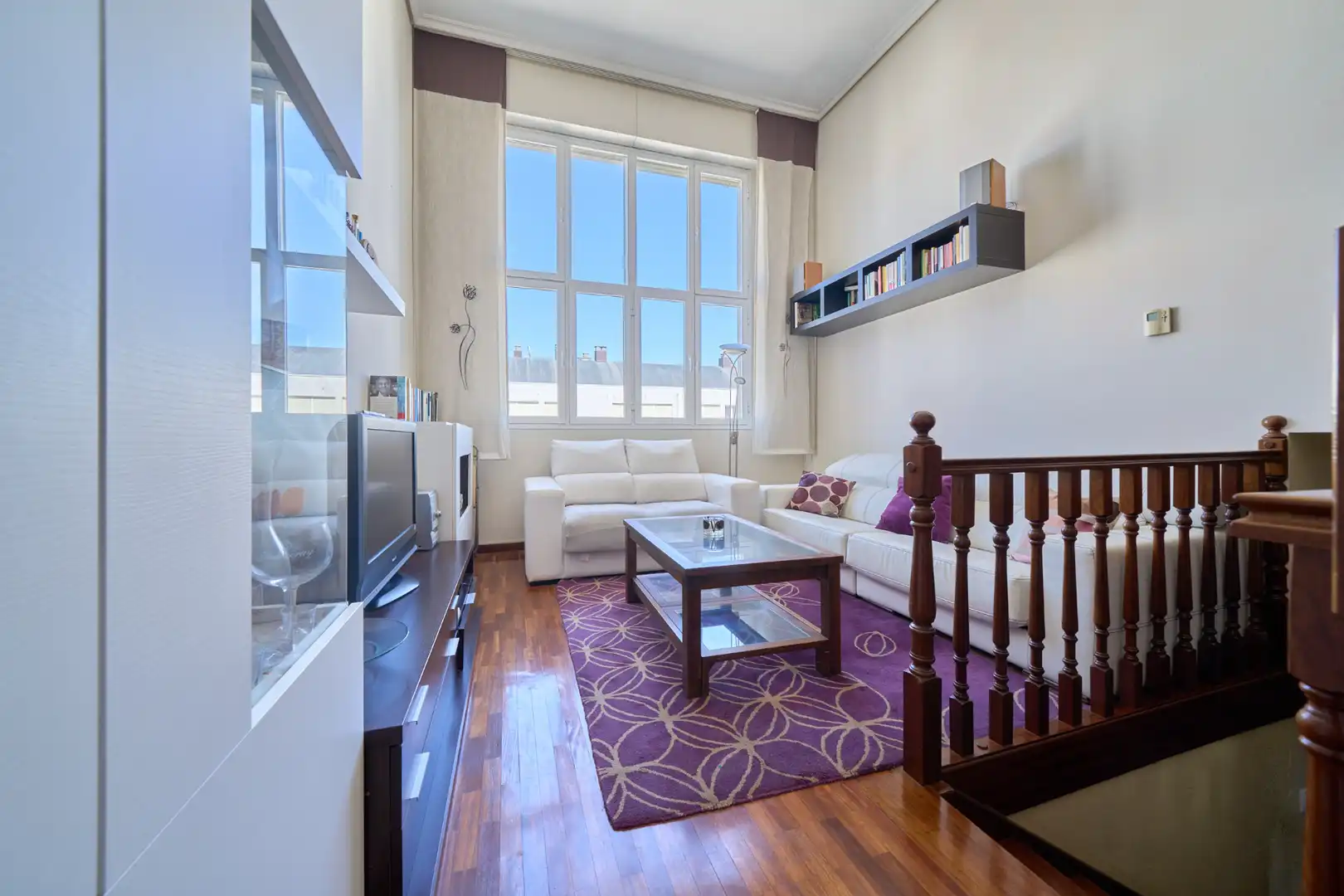Sala de estar de Dúplex en venta en Vitoria - Gasteiz con Terraza, Trastero y Amueblado