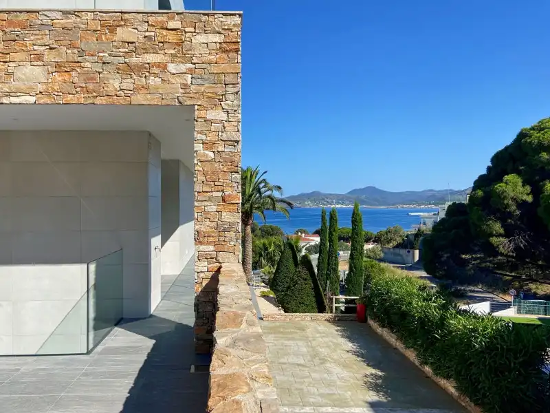Houses for sale in N/A, Grifeu - Cap Ras - Els Estanys - Sant Genís