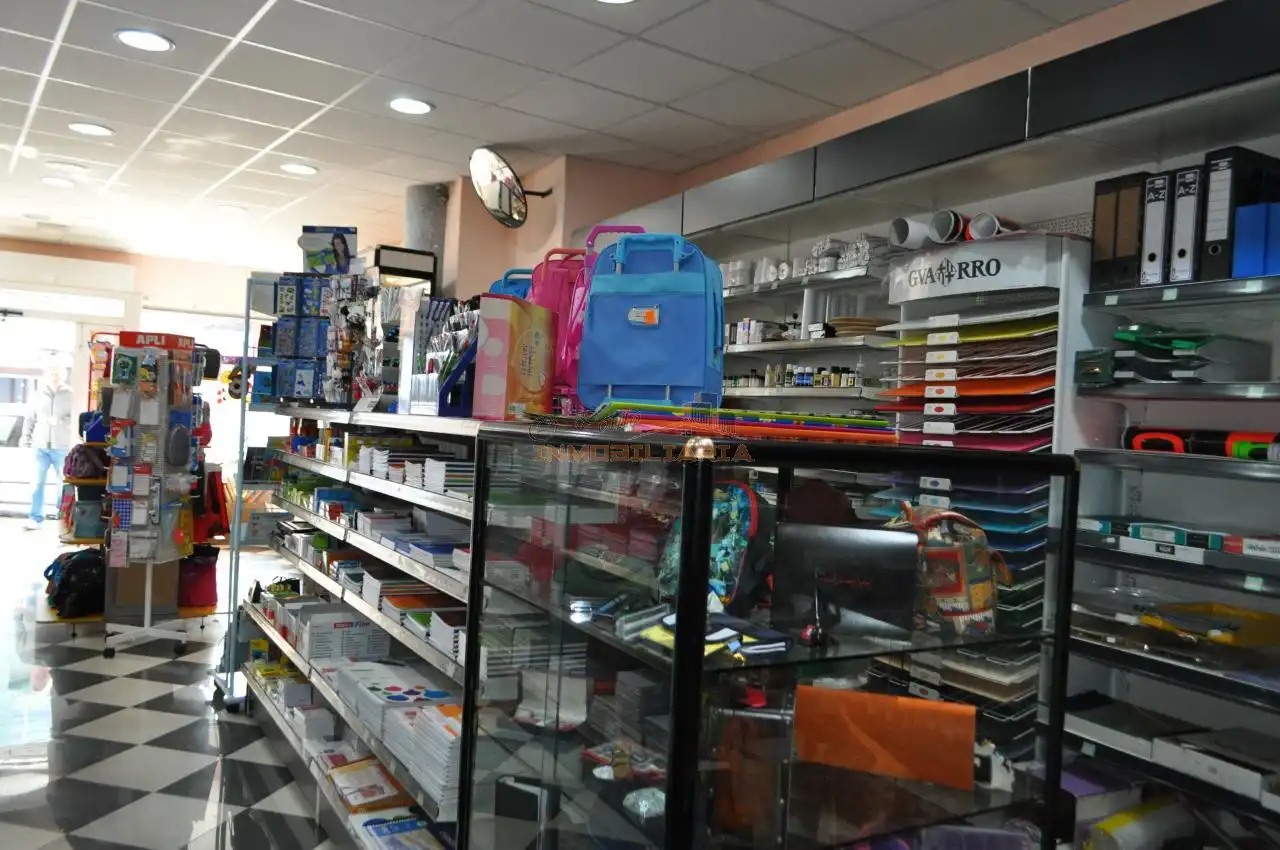 Local comercial en venta en Piñeiros- Freixeiro, imagen 2
