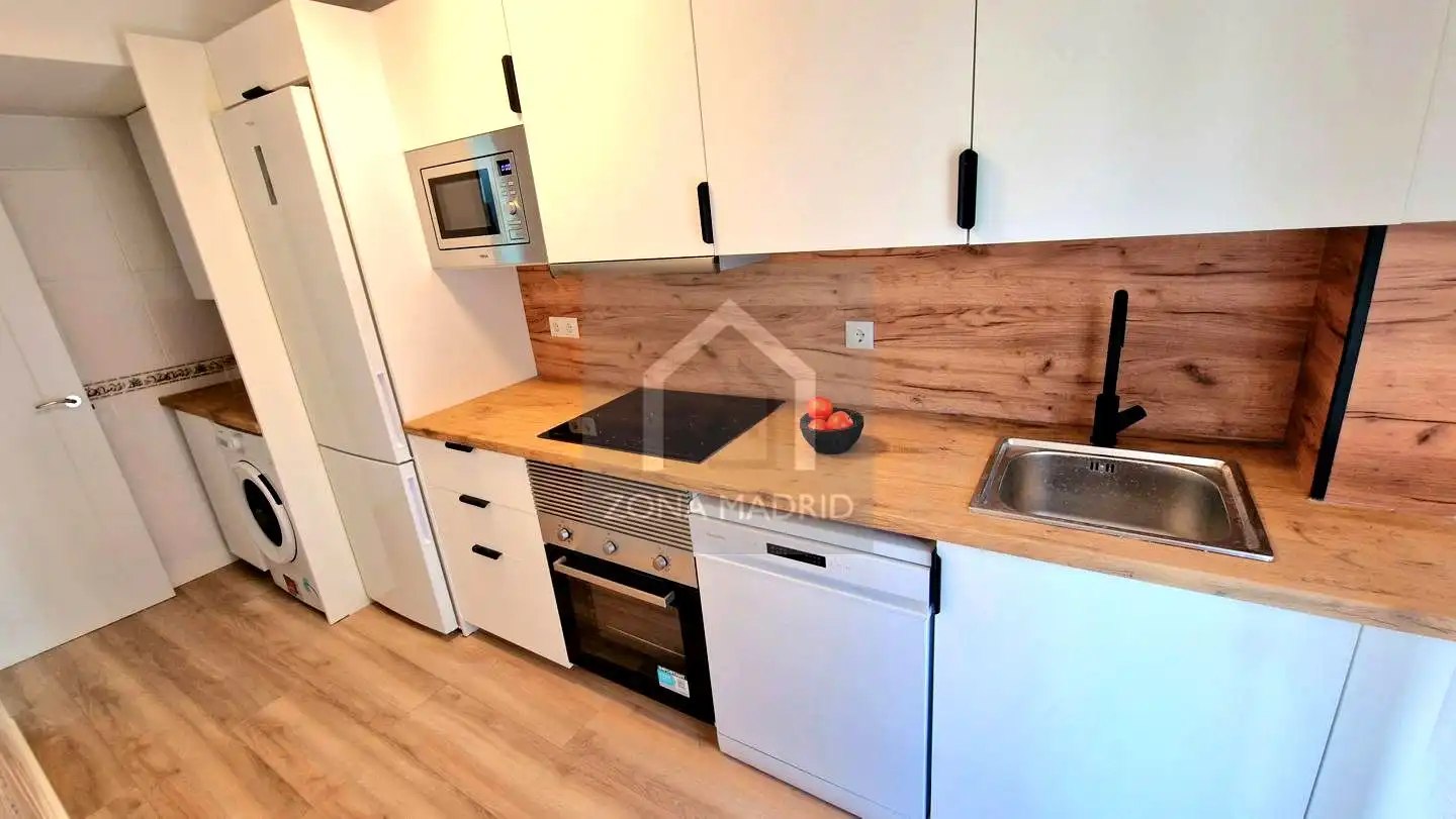 Cocina de Piso en venta en Madrid con Aire acondicionado, Terraza y Amueblado