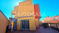 Vista exterior de Casa adosada en venda en Cartagena amb Aire condicionat, Calefacció i Jardí privat