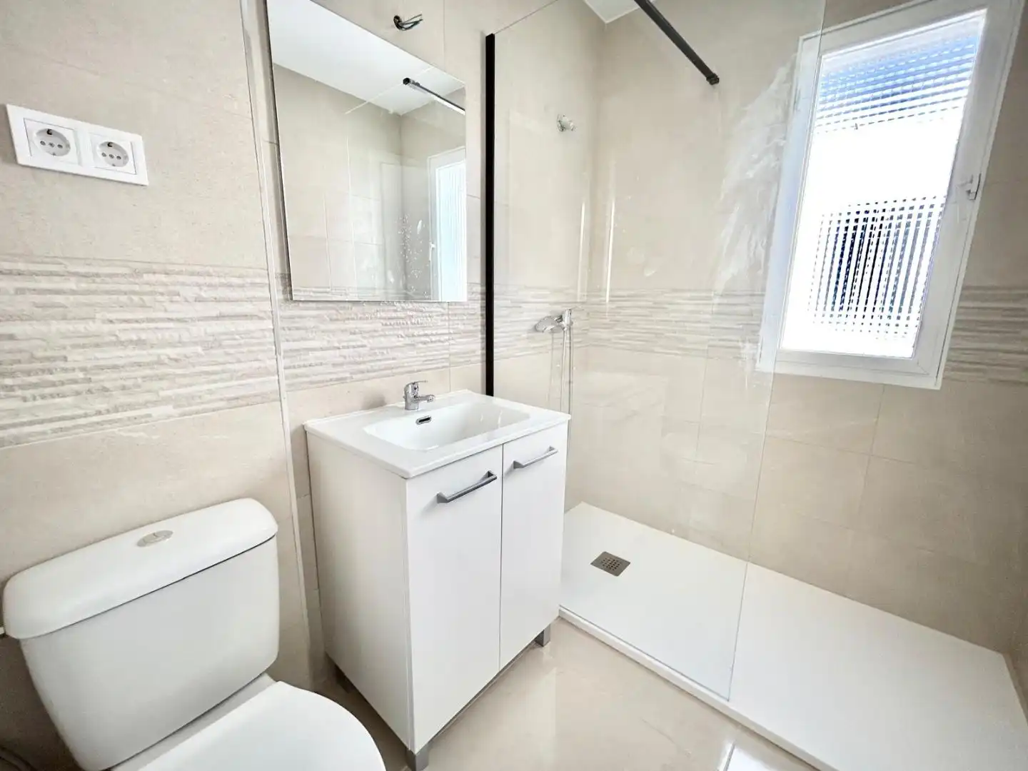 Badezimmer von Wohnung zur Miete in Covibar - Pablo Iglesias