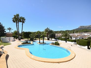 Bungalow with pool for sale in Marisol Park - Ortembach - Los Almendros
