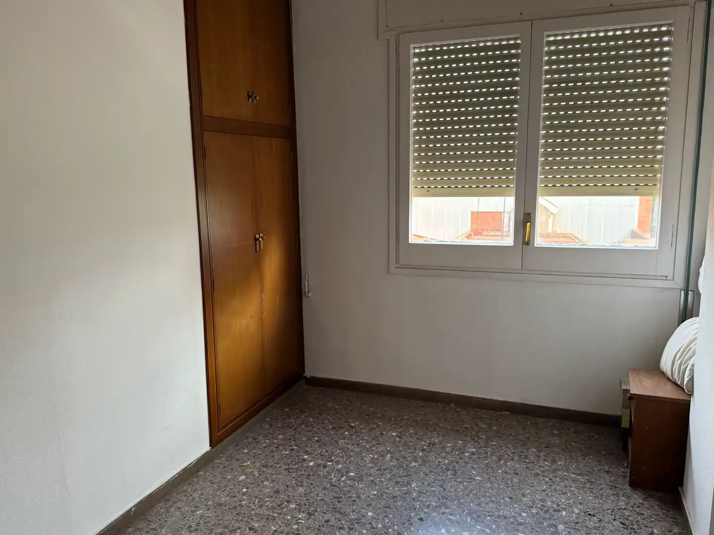 Habitación de Piso en venta en L'Hospitalet de Llobregat con Calefacción, Terraza y Alarma