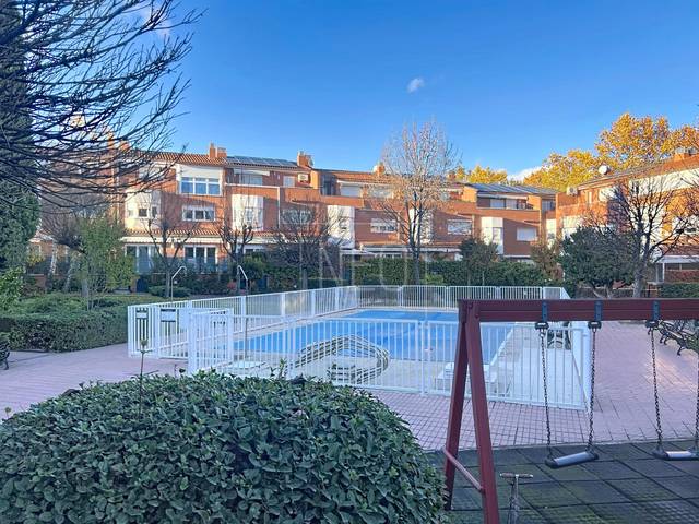 Casa adosada en Venta en Calle PUERTO VALLARTA en Salvador