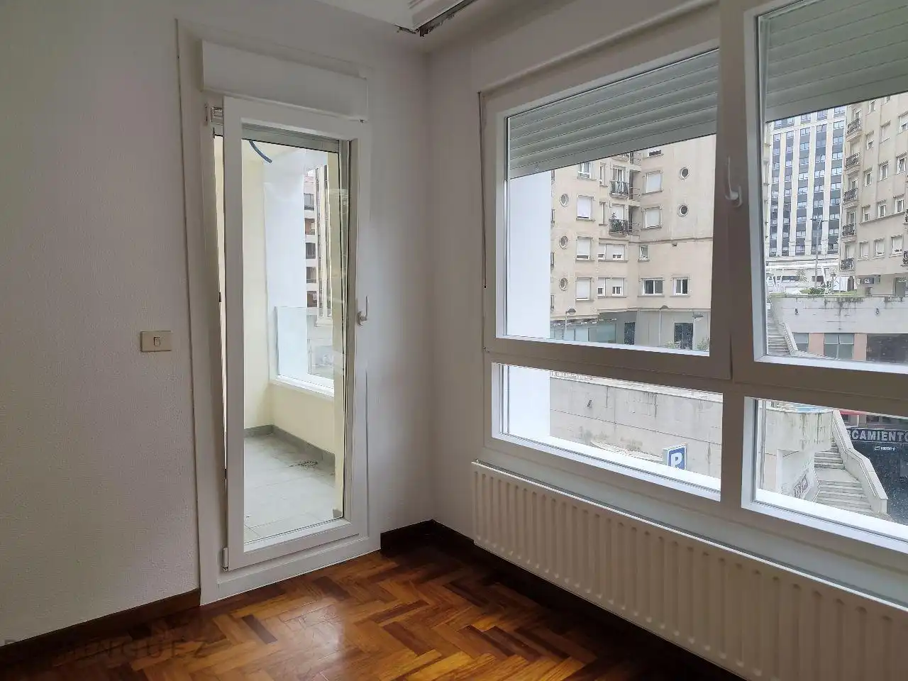 Habitación de Piso de alquiler en Vigo  con Calefacción, Terraza y Trastero