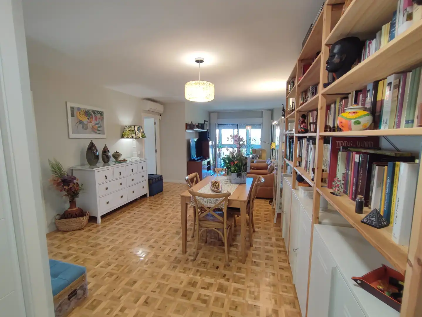 Sala d'estar de Pis en venda en Madrid amb Aire condicionat, Calefacció i Parquet