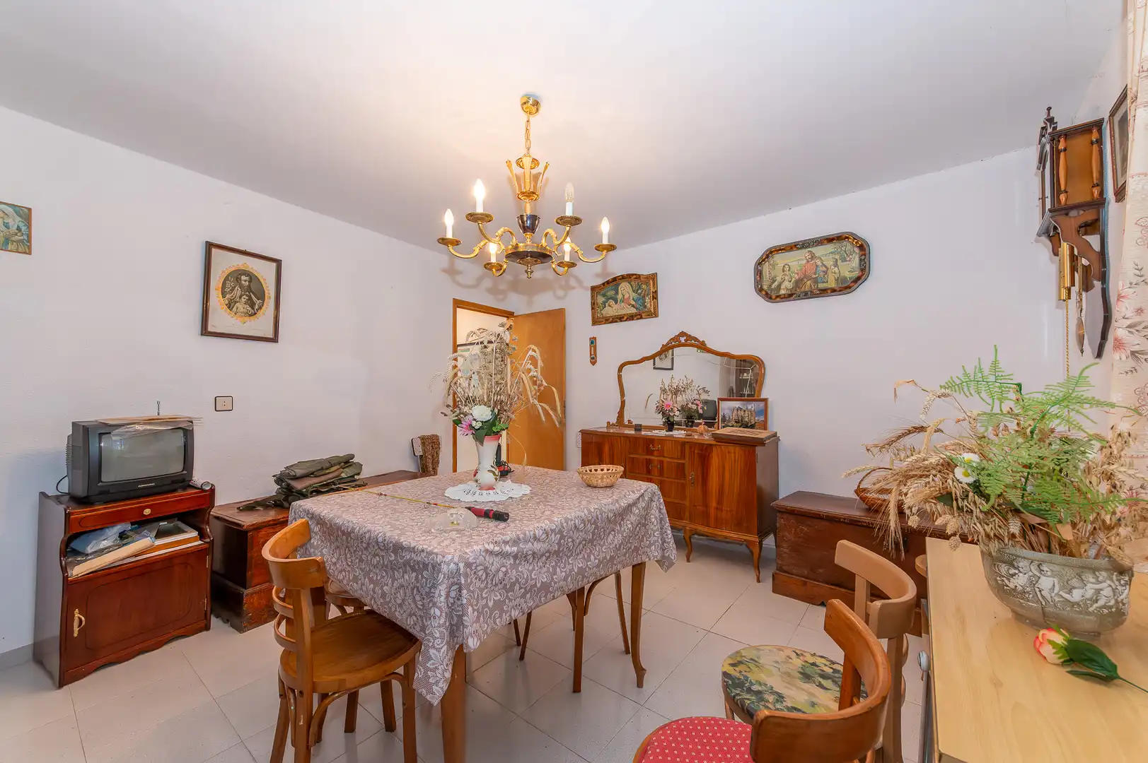 Esszimmer von Country house zum Verkauf in Santa Colomba de Somoza mit Möbliert