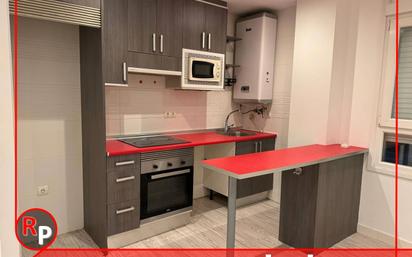 Kitchen of Flat for sale in Coslada  with Heating, Oven and Microwave