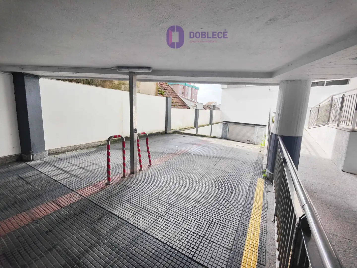 Parking de Piso en venta en Vigo  con Calefacción, Parquet y Internet