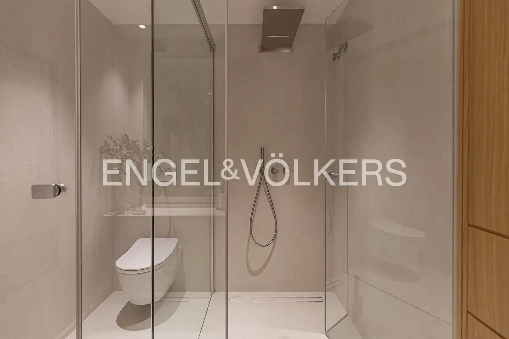 Badezimmer von Wohnung zum Verkauf in Madrid mit Klimaanlage, Heizung und Terrasse