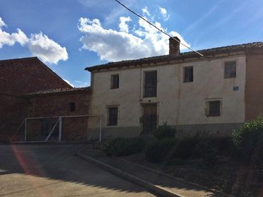 House for sale in Calle La Iglesia
