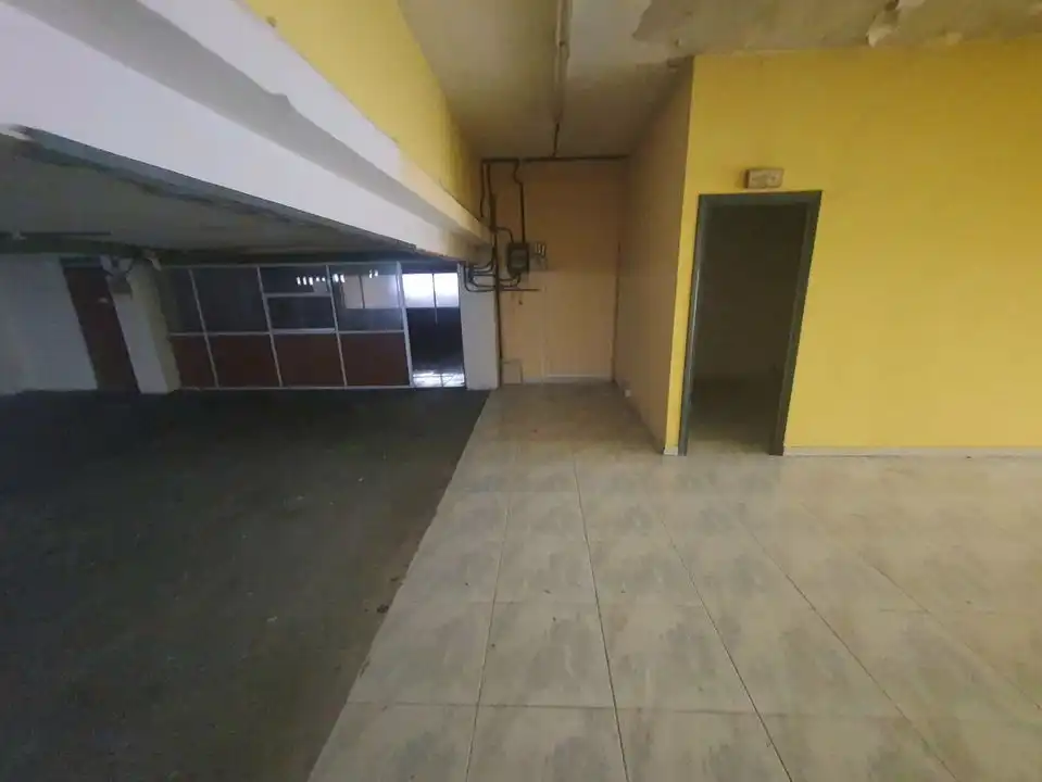 Business premises for sale in Este, imagen 5