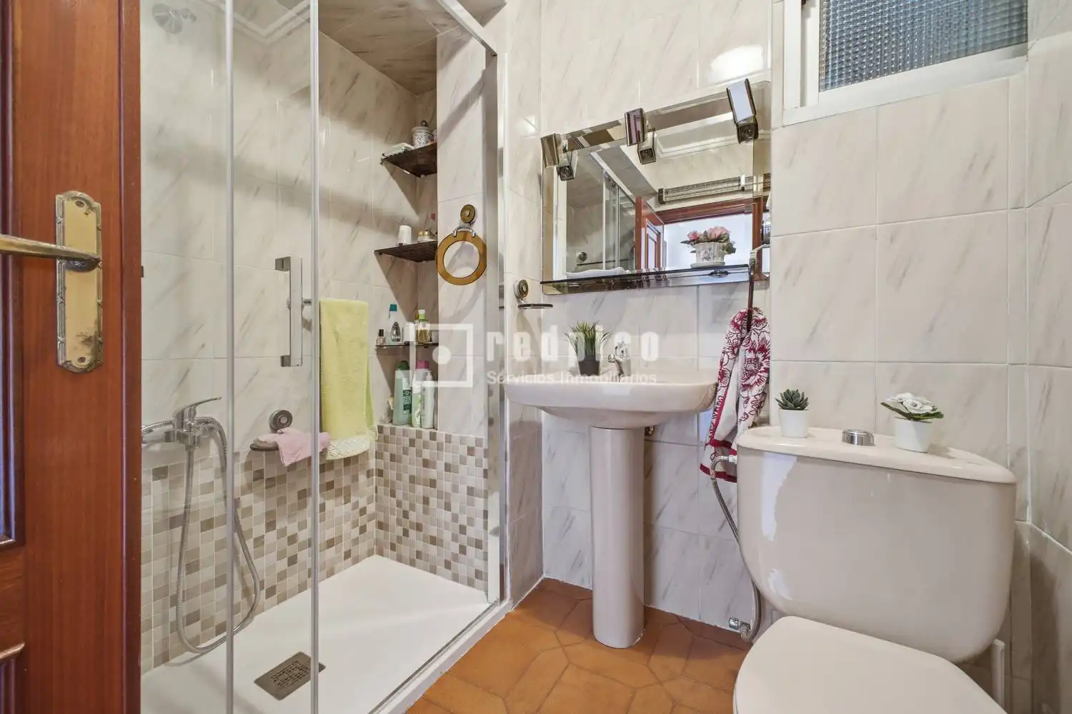 Baño de Piso en venta en Valencia con Calefacción, Terraza y Amueblado