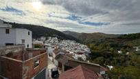 Vista exterior de Casa o xalet en venda en Igualeja amb Aire condicionat, Terrassa i Balcó