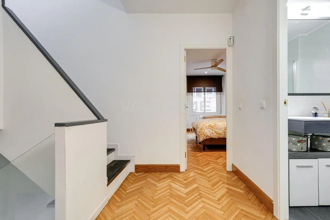 Einfamilien-Reihenhaus zum Verkauf in Sant Cugat del Vallès mit Heizung, Privatgarten und Parkett