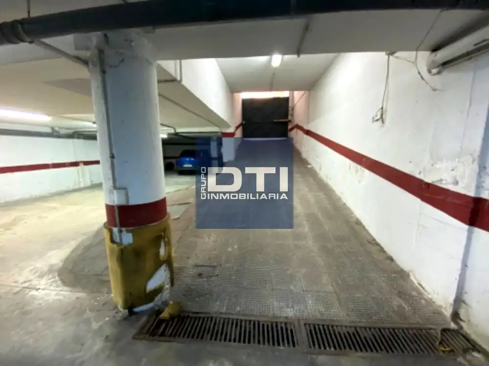 Parkplatz von Garage zum Verkauf in Huelva