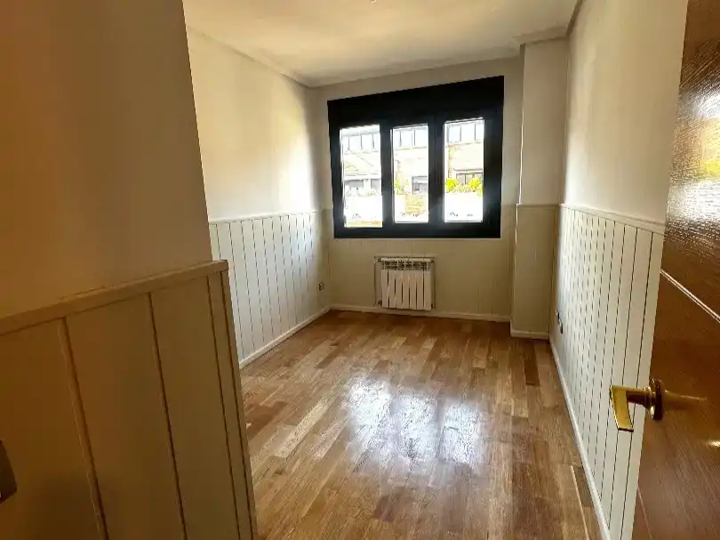 Dormitori de Pis en venda en Las Rozas de Madrid amb Aire condicionat, Parquet i Traster
