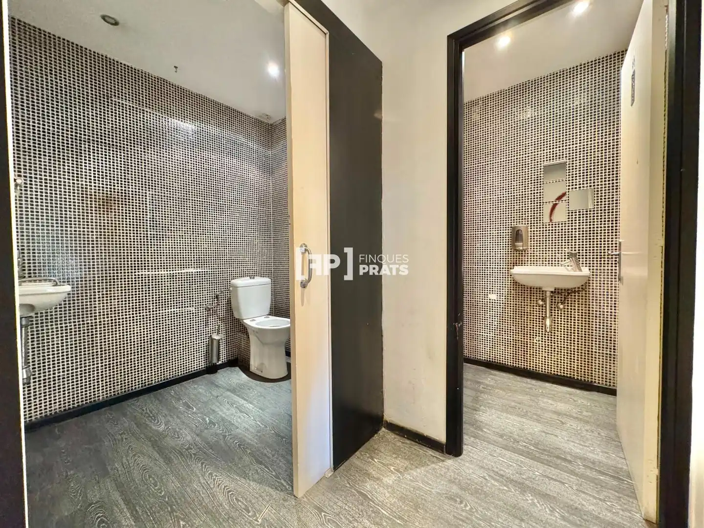 Baño de Casa o chalet de alquiler en Lleida con Calefacción y Terraza