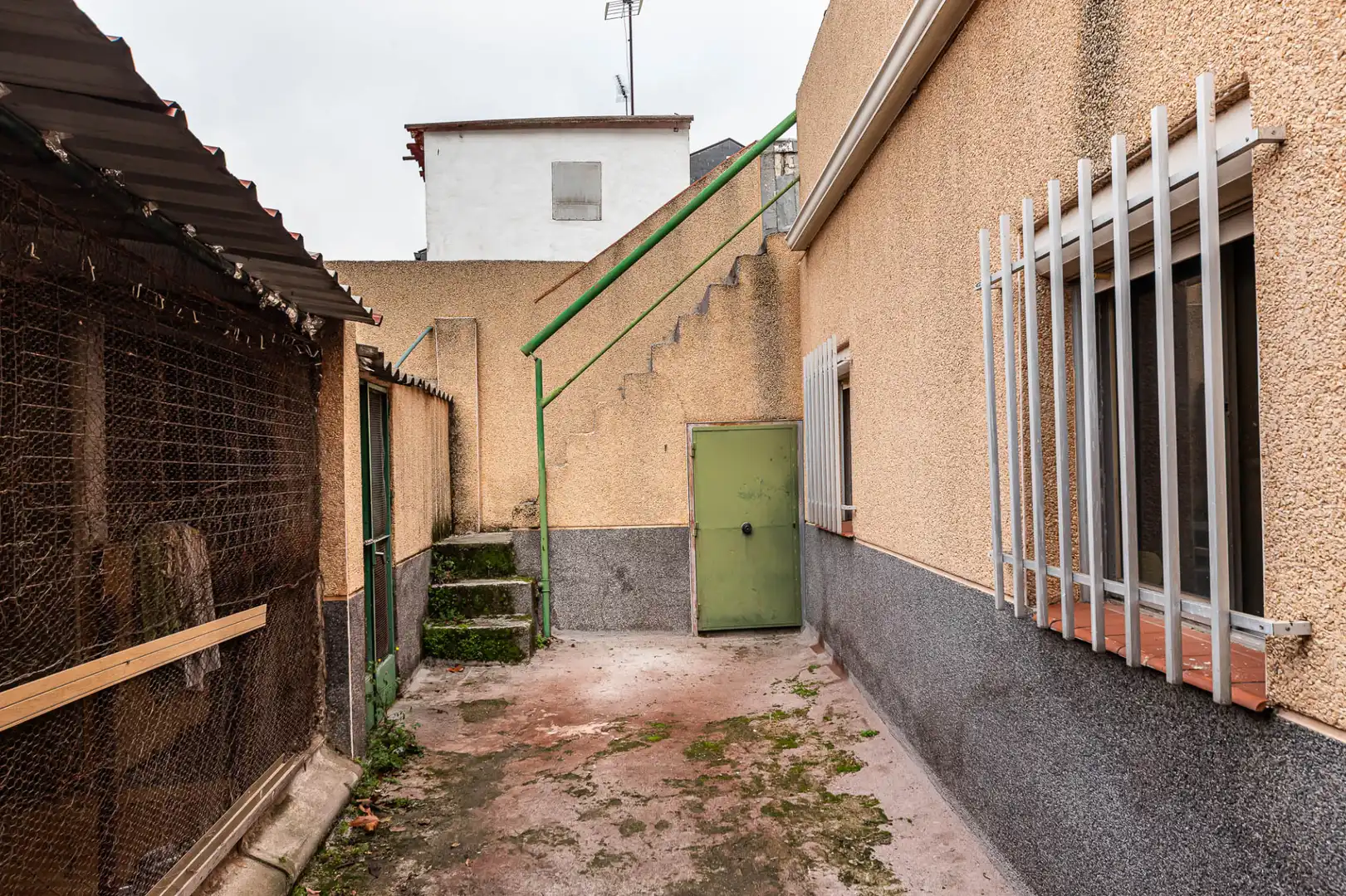 Xalet amb jardí en venda a Calle de Arnedillo, imagen 17